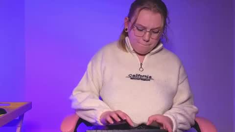 lime cat online show from 10-02-25, 12:28