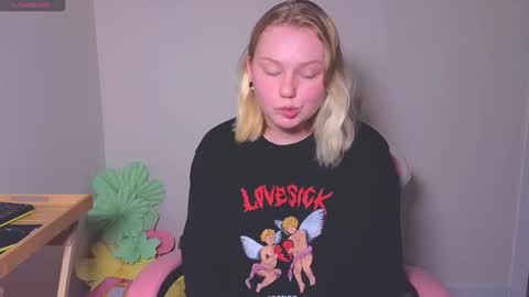 lime cat online show from 10-10-25, 01:04