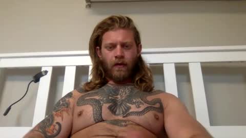 Snapshot of limitlesschris chatting on 02-18-26, 04:58 Chris online show from 02-18-26, 04:58