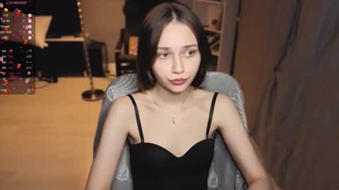 Scarlet online show from 03-17-26, 09:29