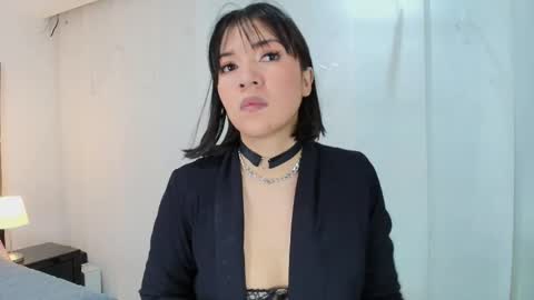  Lina Bedoya  online show from 10-08-25, 11:30