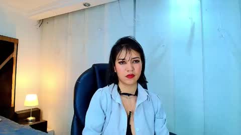  Lina Bedoya  online show from 03-21-26, 11:37