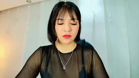  Lina Bedoya  online show from 05-15-26, 11:39