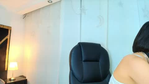  Lina Bedoya  online show from 05-22-26, 11:38