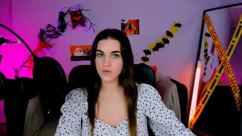 Snapshot of lina_fox12 chatting on 10-25-25, 05:59 lina_fox12 online show from 10-25-25, 05:59