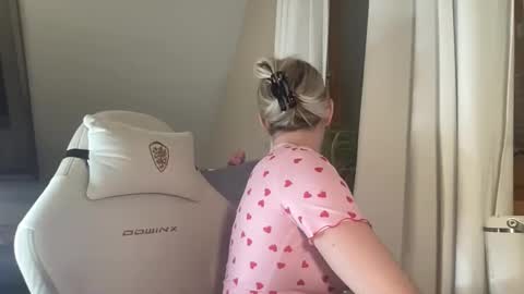 Snapshot of lina_frost chatting on 01-09-26, 08:54 lina_frost online show from 01-09-26, 08:54