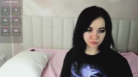 Snapshot of lina_moony chatting on 01-11-26, 02:05 lina_moony online show from 01-11-26, 02:05