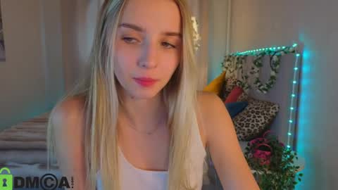 LINA online show from 05-22-26, 01:02