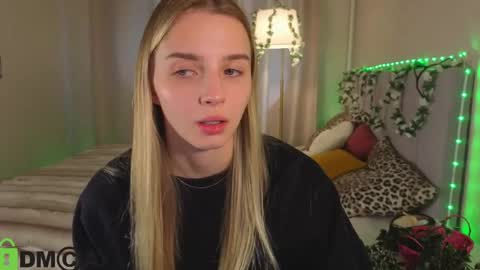 LINA online show from 05-26-26, 01:12