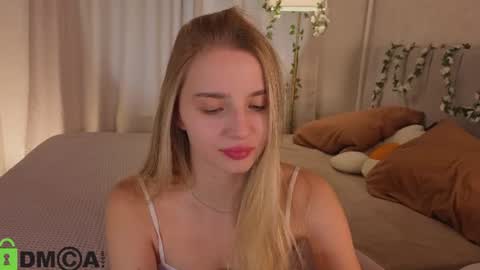 LINA online show from 06-18-26, 01:17