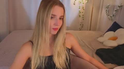 LINA online show from 07-09-26, 01:09