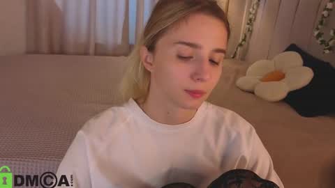 LINA online show from 07-15-26, 01:22