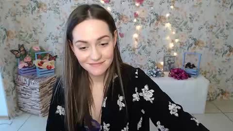 Lina online show from 02-20-25, 09:55