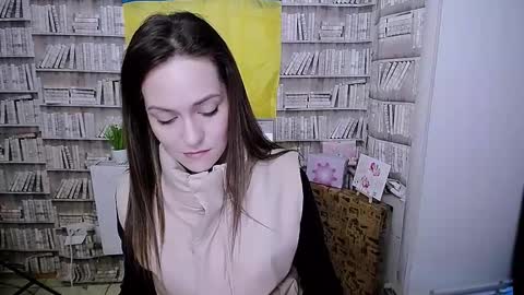 Lina online show from 09-25-25, 05:44