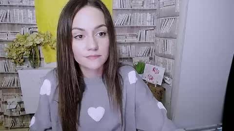 Lina online show from 10-06-25, 05:27