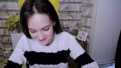 Lina online show from 10-12-25, 08:24