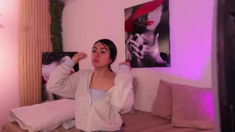 Snapshot of lina_suggar chatting on 07-30-26, 01:32 Lina online show from 07-30-26, 01:32