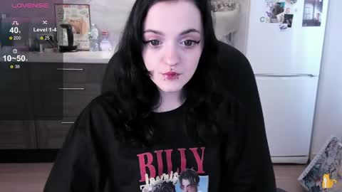 Lina 3  1715622743 online show from 04-06-26, 07:31