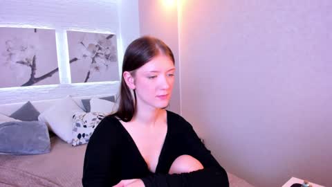 Snapshot of lina_vi chatting on 12-22-24, 02:39 Lina online show from 12-22-24, 02:39
