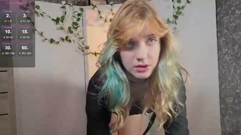 Snapshot of lina_vi chatting on 06-11-26, 08:29 Lina online show from 06-11-26, 08:29
