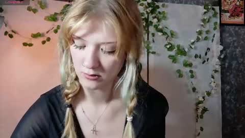 Snapshot of lina_vi chatting on 07-02-26, 08:04 Lina online show from 07-02-26, 08:04