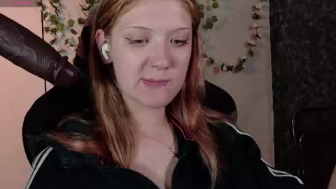 Snapshot of lina_vi chatting on 07-23-26, 01:58 Lina online show from 07-23-26, 01:58