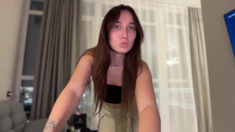 Lina online show from 09-26-25, 05:28