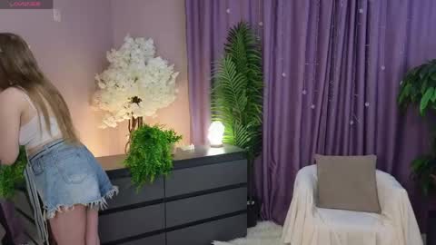 Lina online show from 03-18-26, 05:32