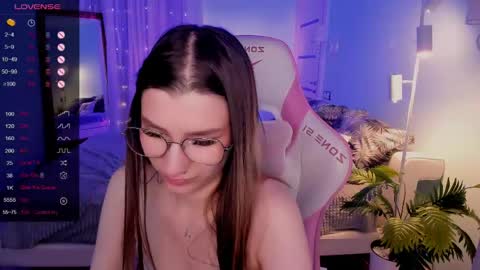 Snapshot of linablossom chatting on 04-23-26, 12:29 Lina online show from 04-23-26, 12:29