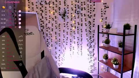 Snapshot of linablossom chatting on 05-15-26, 05:14 Lina online show from 05-15-26, 05:14