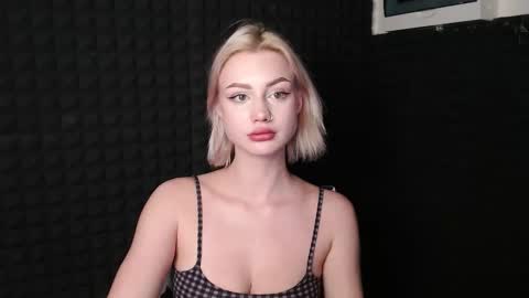 linacute52 online show from 11-10-25, 06:18