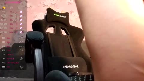 Snapshot of linadevinecam chatting on 01-10-26, 01:13 Lina Devine online show from 01-10-26, 01:13