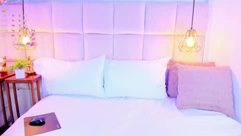 LinaGlam online show from 01-30-25, 10:41