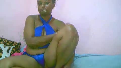 Snapshot of linah1123 chatting on 09-28-25, 06:35 linah1123 online show from 09-28-25, 06:35