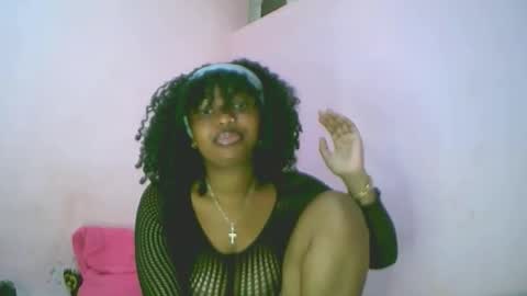 Snapshot of linah1123 chatting on 10-05-25, 05:39 linah1123 online show from 10-05-25, 05:39