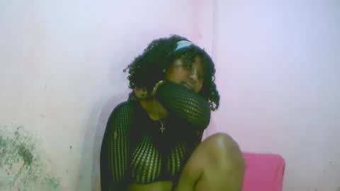 Snapshot of linah1123 chatting on 10-05-25, 09:34 linah1123 online show from 10-05-25, 09:34