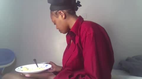 linahusu online show from 11-22-25, 09:30