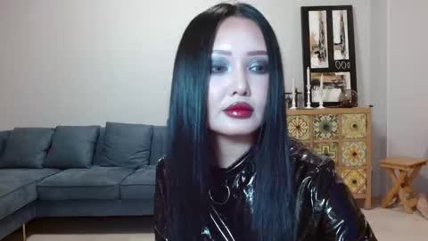 LinaKim online show from 01-21-25, 07:06