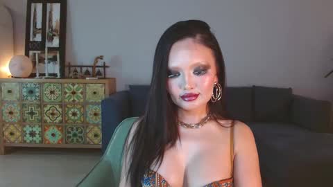 LinaKim online show from 02-11-25, 08:37