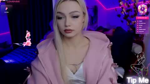 I am Lina online show from 03-17-26, 01:58