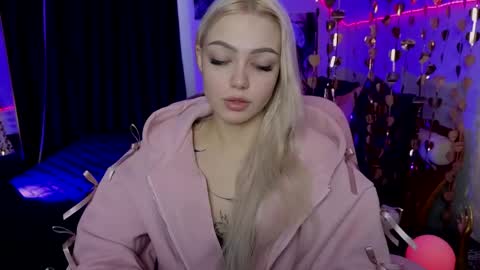 I am Lina online show from 03-23-26, 10:08