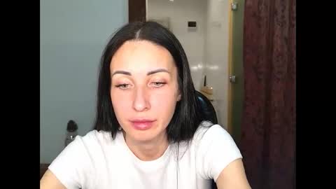 Snapshot of linalivee chatting on 10-30-25, 07:47 LinaLivee online show from 10-30-25, 07:47