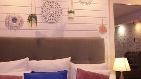 LinaReese online show from 12-28-24, 05:02