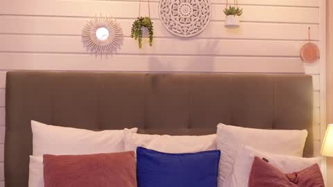 LinaReese online show from 01-17-25, 11:17