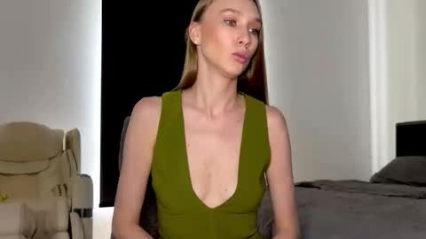 Lina online show from 02-11-26, 07:35