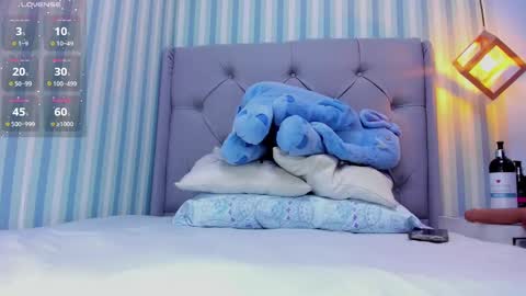 L I N A  online show from 01-30-25, 03:55