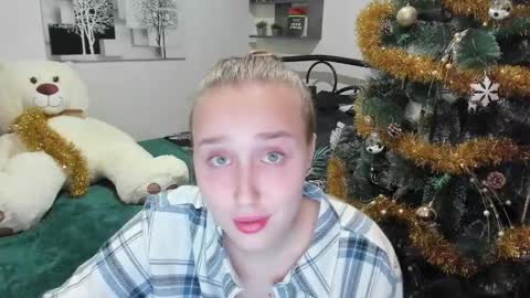 Lina online show from 01-14-25, 08:15