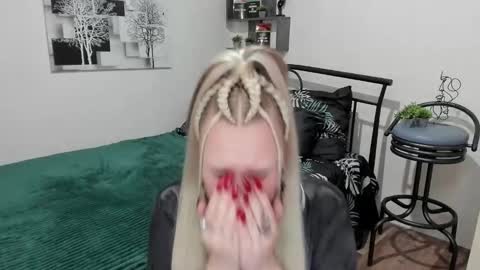 Lina online show from 02-21-25, 09:43