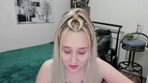 Lina online show from 02-26-25, 09:16