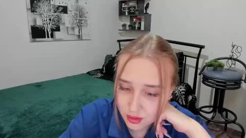 Lina online show from 03-04-25, 08:16